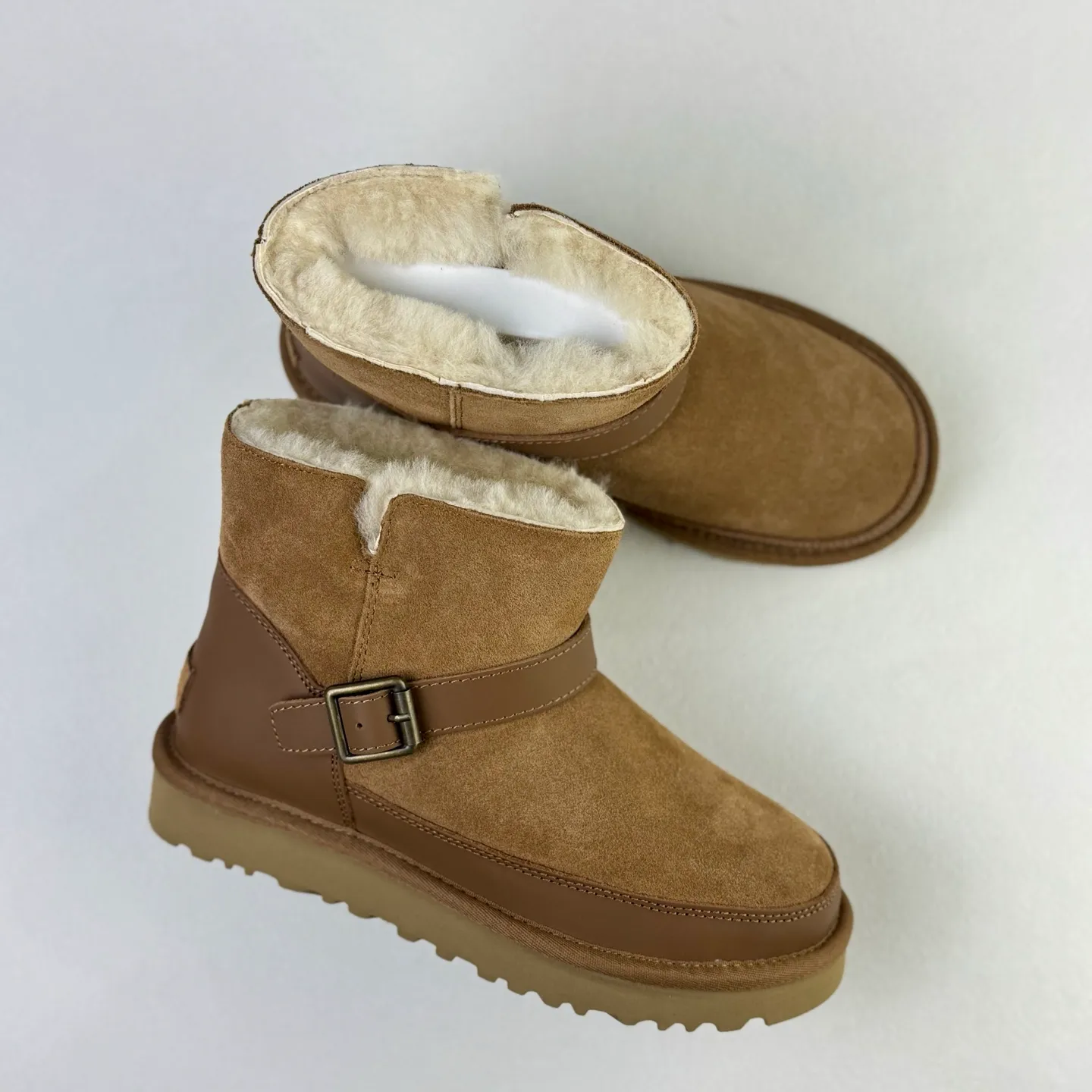 Guangzhou top version ❗ Local 💰560 UGG Classic Novelty cow split leather, warm, simple and versatile, snow boots for women